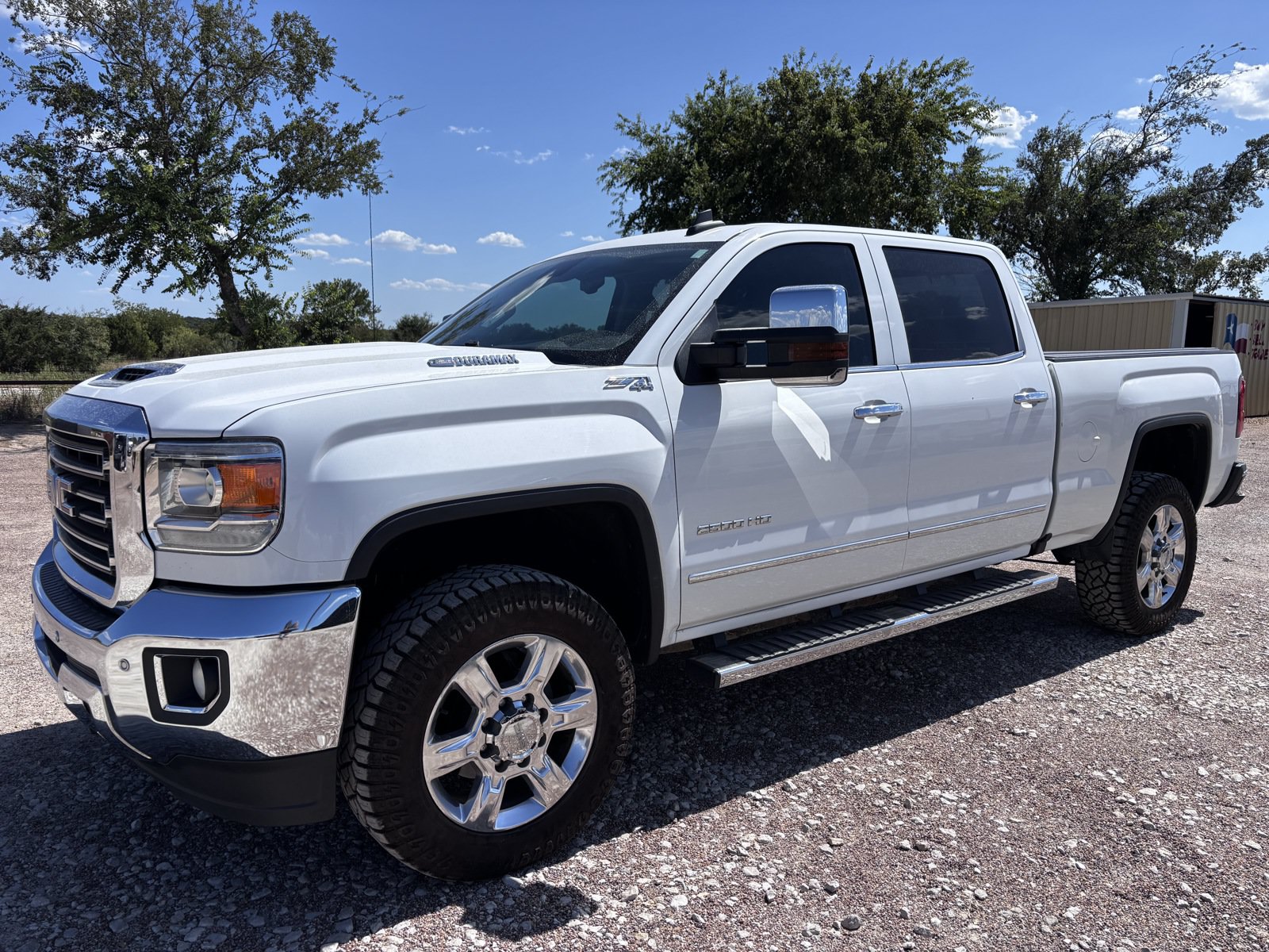 Used 2018 GMC Sierra 2500 SLT w/ Duramax Plus Package AWD/4WD image 1
