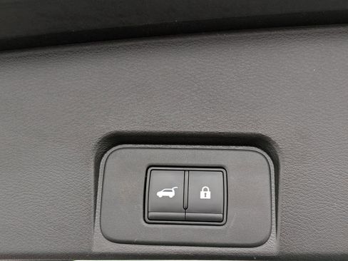 Used 2024 Nissan Rogue SV image 13