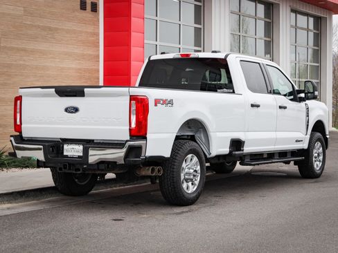 Used 2024 Ford F350 XLT w/ FX4 Off-Road Package AWD/4WD image 3
