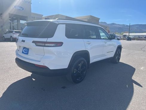 Used 2023 Jeep Grand Cherokee L Laredo AWD/4WD image 5