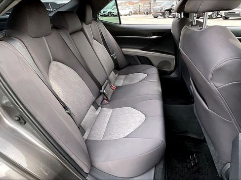 Used 2021 Toyota Camry LE image 17