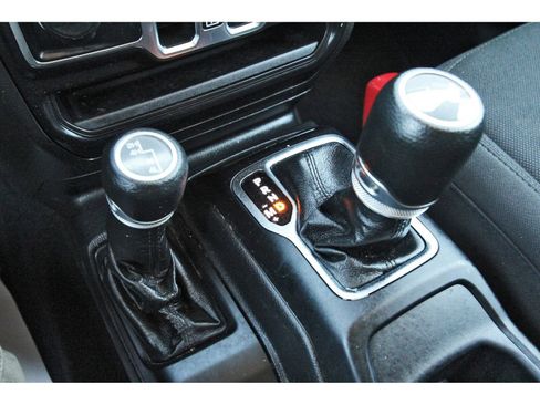 Used 2021 Jeep Wrangler Unlimited Sport AWD/4WD image 29
