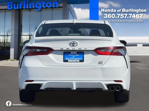 Used 2024 Toyota Camry SE w/ Cold Weather Package AWD/4WD image 5
