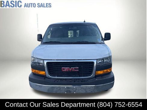 Used 2022 GMC Savana 2500 w/ Driver Convenience Package image 3