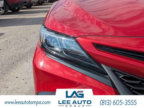 Used 2023 Toyota Camry SE FWD image 9