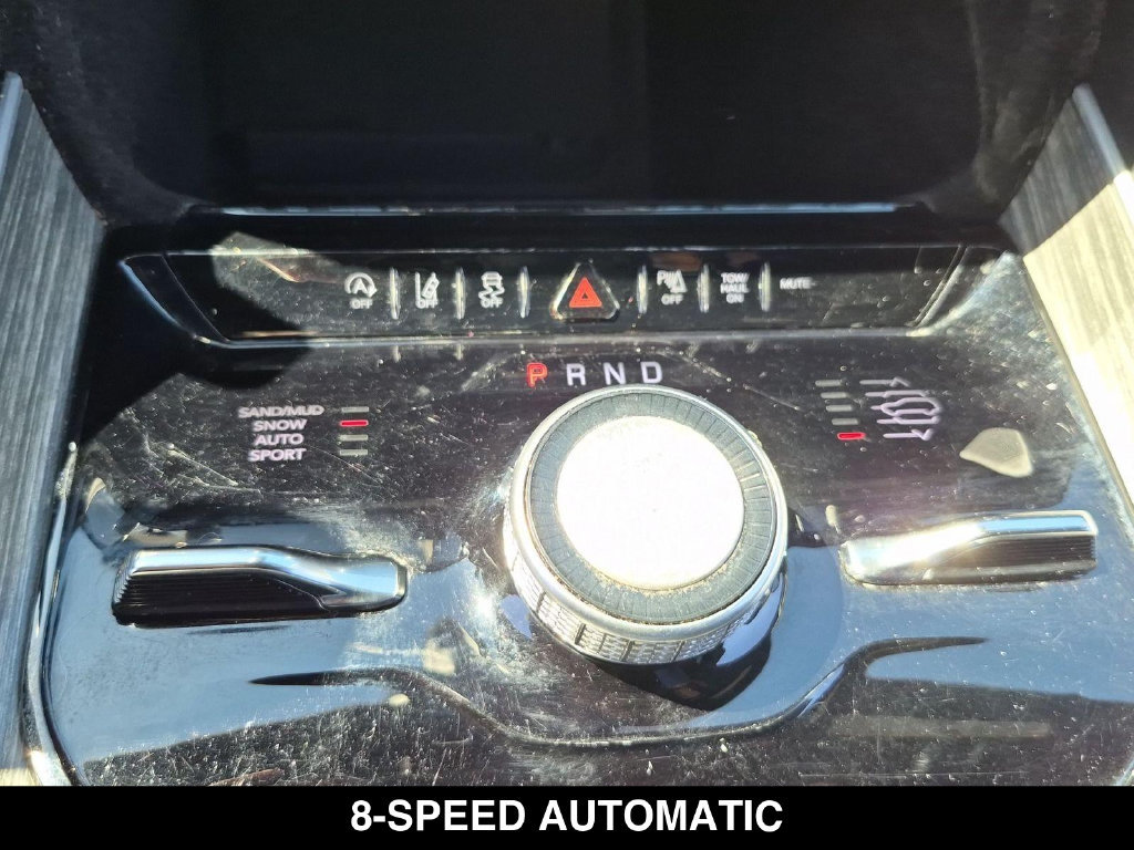 Used 2024 Jeep Wagoneer L Series III w/ Flexible Seating Group AWD/4WD image 20