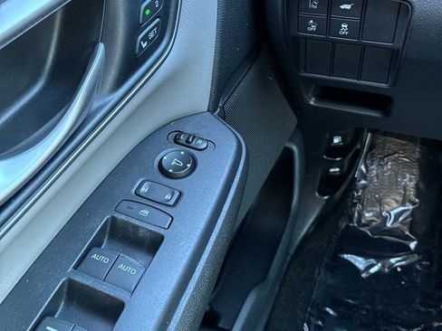 Used 2017 Honda CR-V EX-L image 24