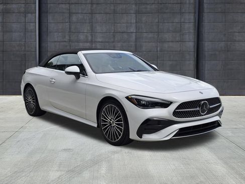 Used 2026 Mercedes-Benz CLE 300 4MATIC Cabriolet image 11