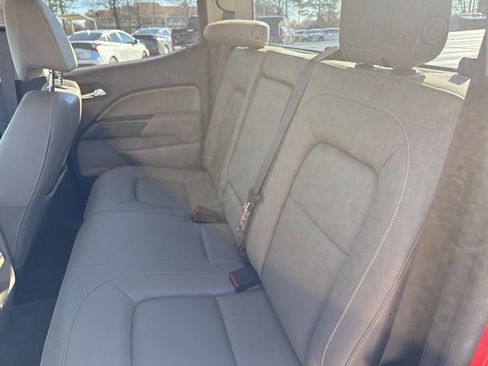 Used 2015 GMC Canyon SLT image 24