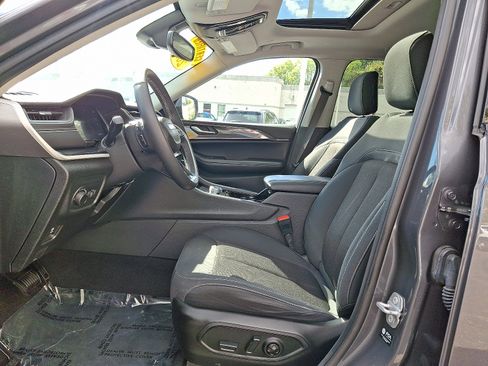 Certified 2022 Jeep Grand Cherokee L Laredo w/ Luxury Tech Group I image 13