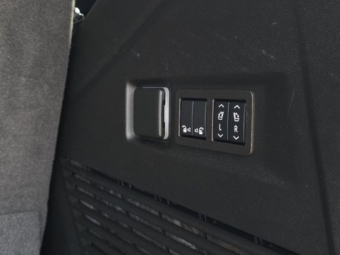 Certified 2024 Chevrolet Tahoe High Country w/ Premium Package 2 image 30