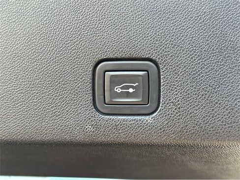 Certified 2022 Cadillac XT6 Luxury image 32