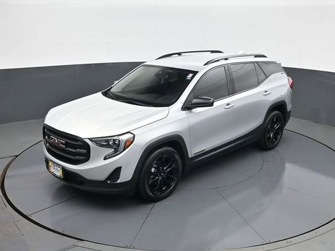 Used 2021 GMC Terrain SLE w/ Driver Convenience Package FWD image 13