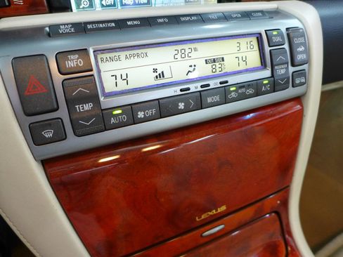 Used 2006 Lexus SC 430 Convertible image 26