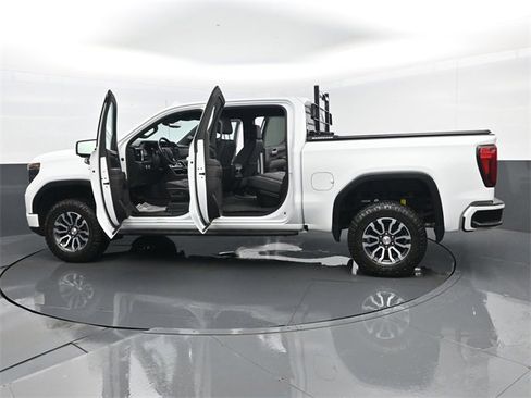Used 2022 GMC Sierra 1500 AT4 image 32
