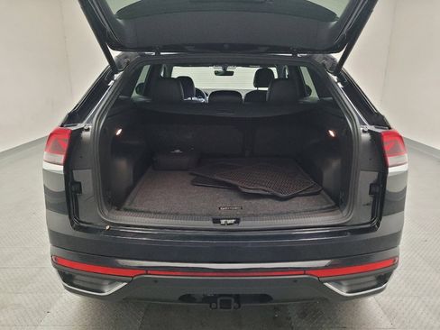 Used 2023 Volkswagen Atlas Cross Sport SE w/ Black Wheel Package FWD image 29