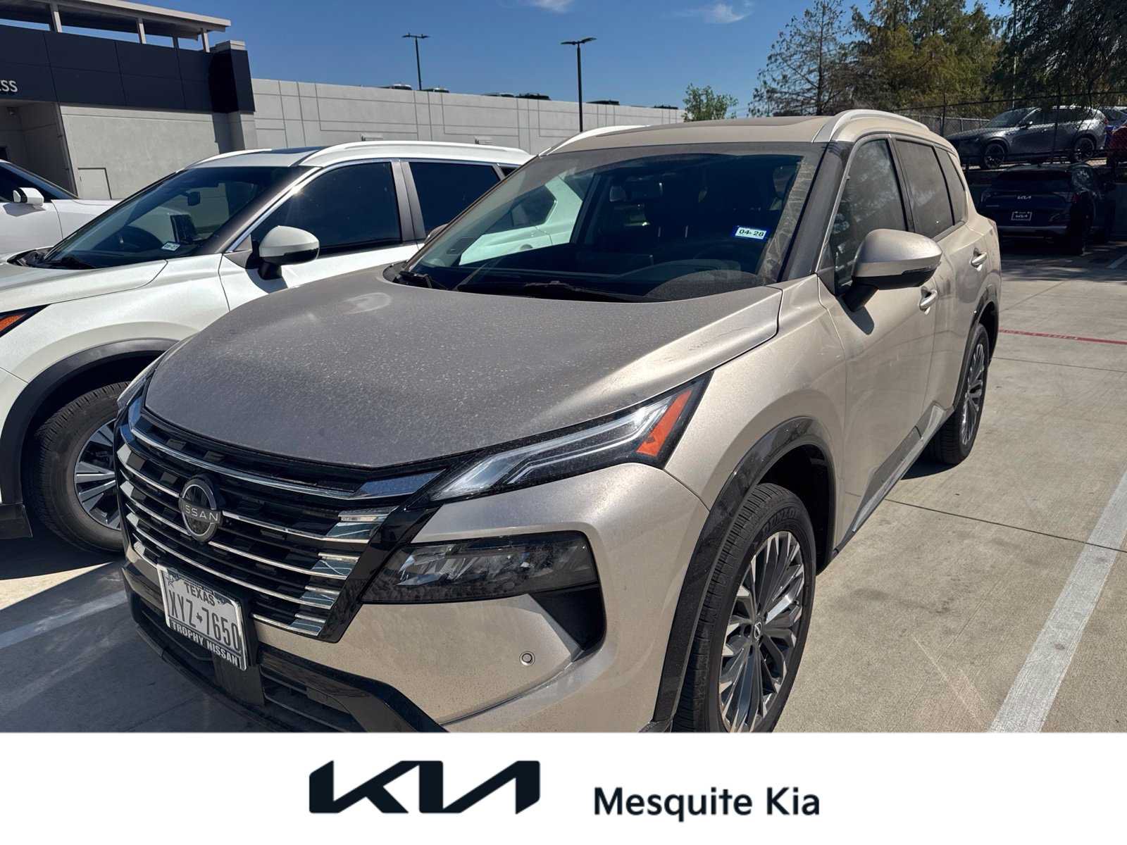 Used 2026 Nissan Rogue Platinum AWD/4WD image 1