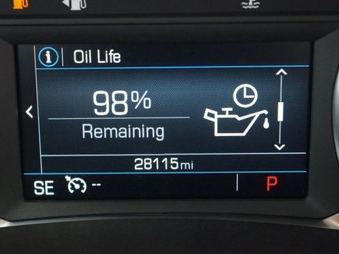 Used 2024 GMC Terrain SLE image 4