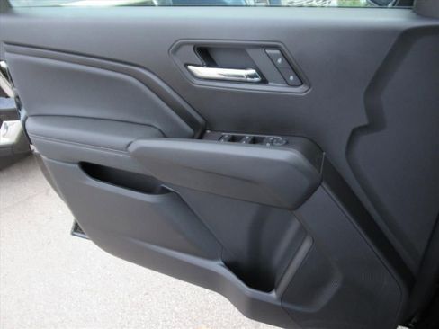 New 2026 GMC Canyon Elevation w/ Convenience Package image 26