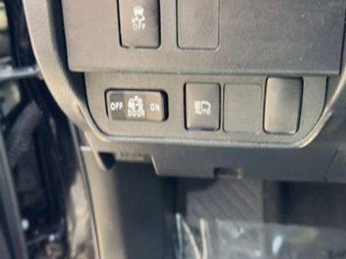Used 2023 Toyota Tacoma SR image 9