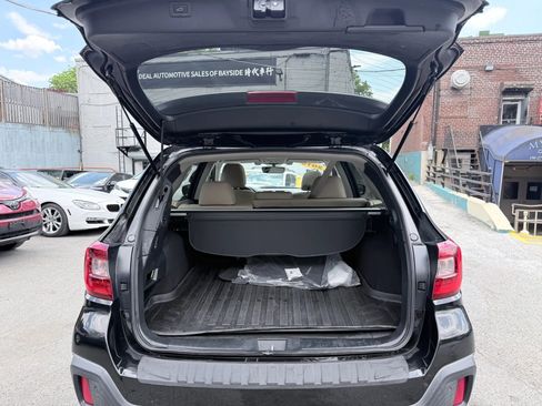 Used 2019 Subaru Outback 2.5i Limited AWD/4WD image 16