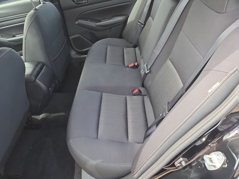 Used 2025 Nissan Altima 2.5 SV FWD image 7