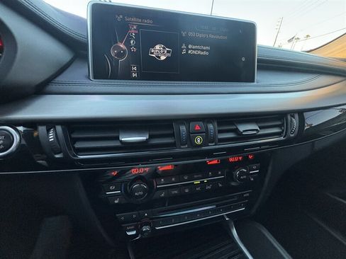 Used 2016 BMW X6 xDrive50i w/ Executive Package AWD/4WD image 22
