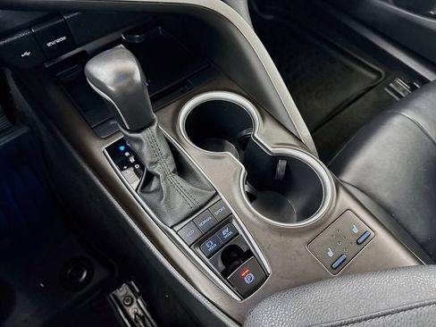 Certified 2022 Toyota Camry XLE w/ Navigation Upgrade Package FWD image 21