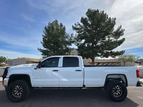 Used 2018 GMC Sierra 2500 4x4 Crew Cab w/ Sierra Convenience Package image 1