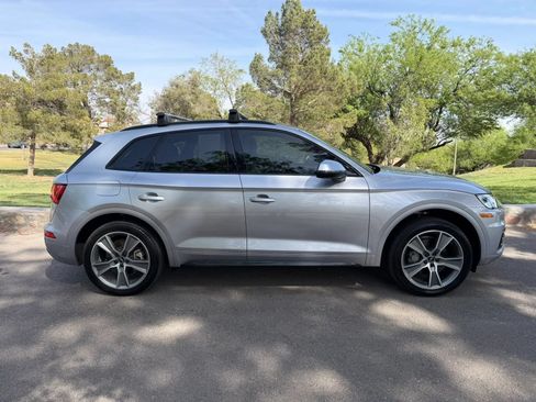 Used 2019 Audi Q5 2.0T Premium Plus w/ Premium Plus Package AWD/4WD image 6