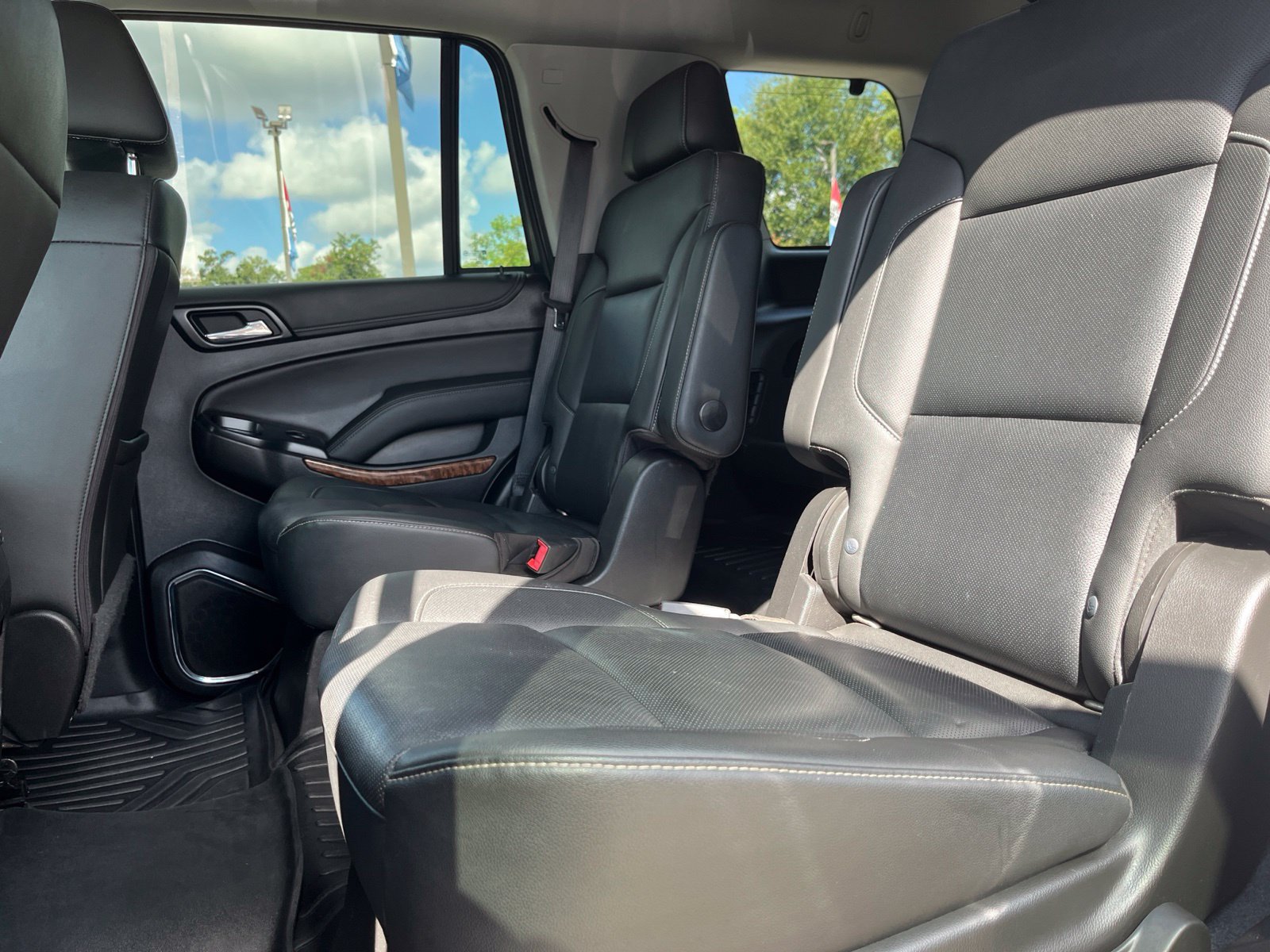 Used 2019 Chevrolet Tahoe Premier RWD image 12