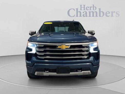 Used 2024 Chevrolet Silverado 1500 High Country AWD/4WD image 2