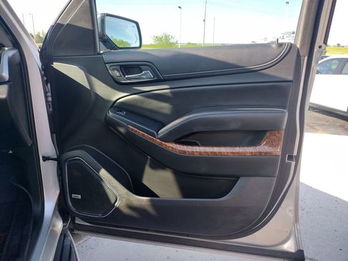 Used 2018 Chevrolet Suburban Premier AWD/4WD image 33