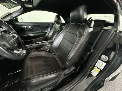 Used 2022 Ford Mustang Premium image 15