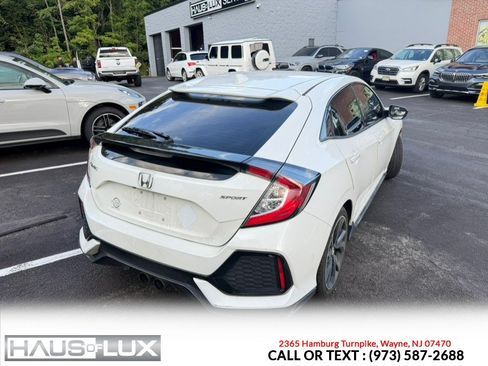 Used 2017 Honda Civic Sport image 4