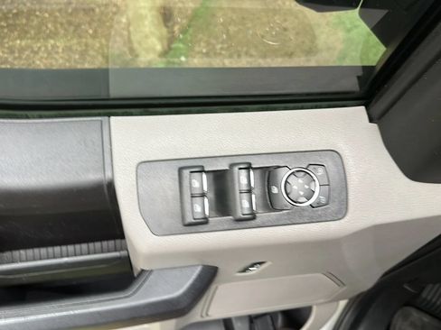 Used 2017 Ford F150 XL w/ Equipment Group 101A Mid AWD/4WD image 12