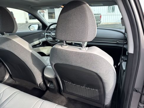 Used 2024 Hyundai Elantra Limited image 23