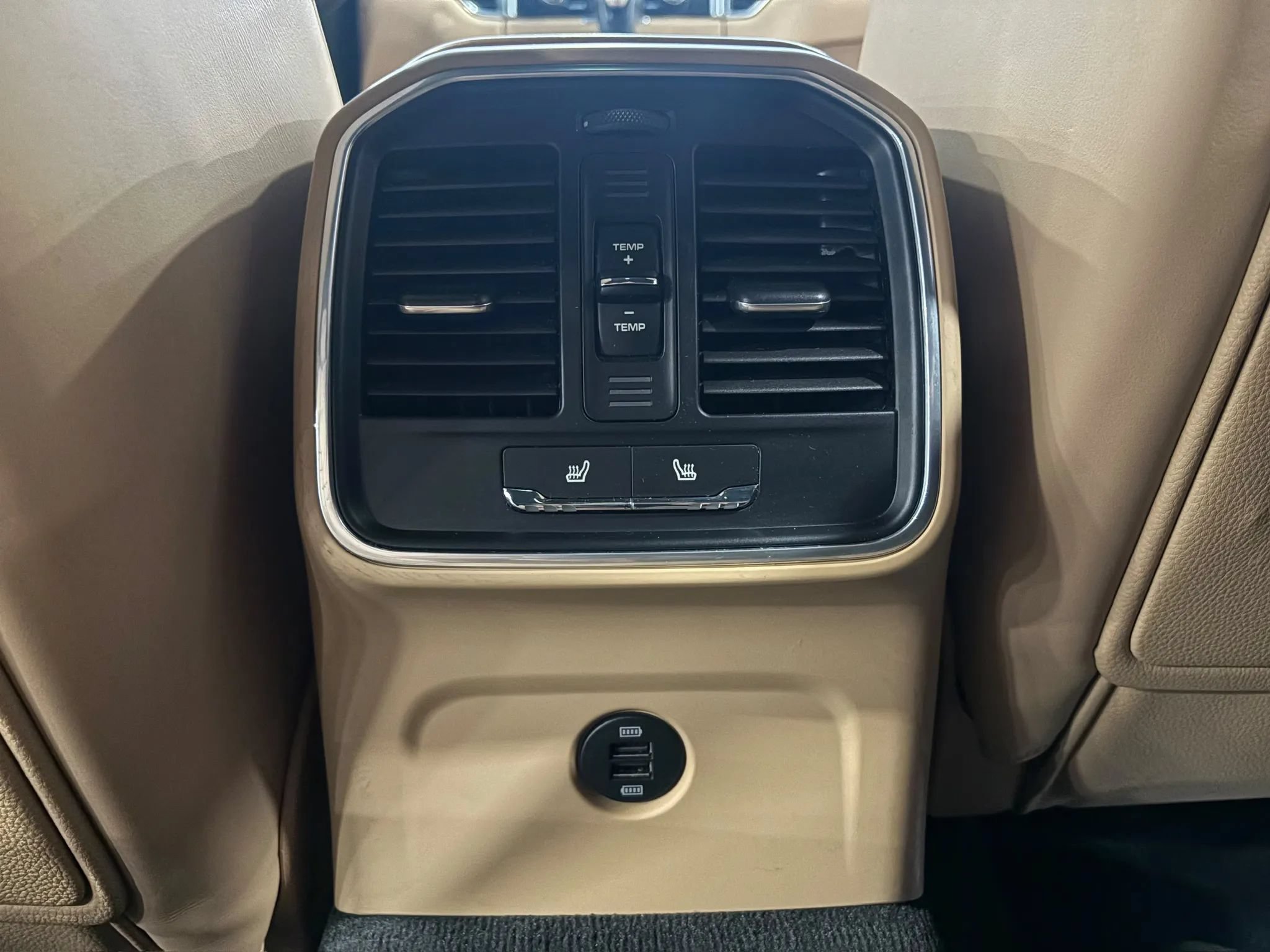 Used 2018 Porsche Macan S AWD/4WD image 25
