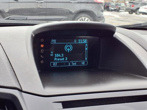 Used 2016 Ford Fiesta SE image 9