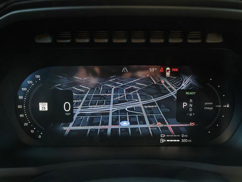 New 2026 Volvo XC90 T8 Plus w/ Protection Package Premier image 31