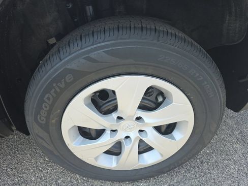 Certified 2025 Toyota RAV4 LE AWD/4WD image 7