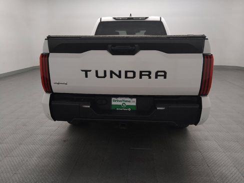 Used 2022 Toyota Tundra SR5 w/ SR5 Convenience Package AWD/4WD image 7