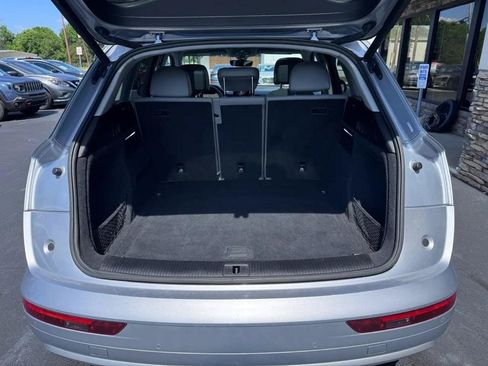 Used 2019 Audi Q5 2.0T Premium Plus w/ Premium Plus Package AWD/4WD image 3