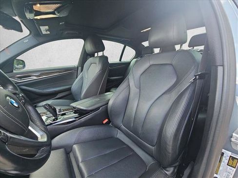 Used 2018 BMW 530i RWD image 13