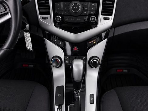 Used 2014 Chevrolet Cruze LT FWD image 24
