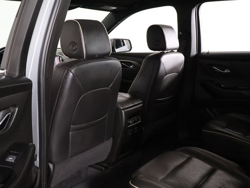 Used 2023 Chevrolet Traverse Premier AWD/4WD image 34