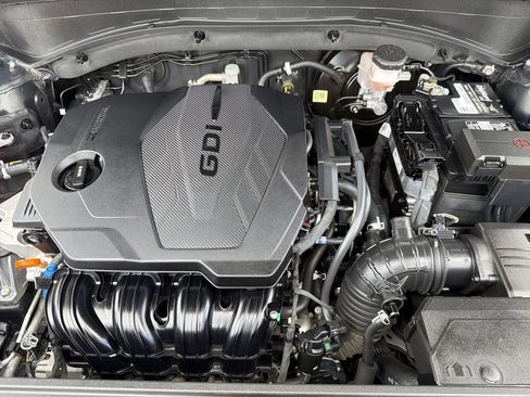 Used 2023 Hyundai Santa Fe SEL FWD image 11