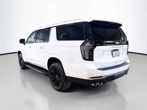 New 2025 Chevrolet Suburban Premier AWD/4WD image 10