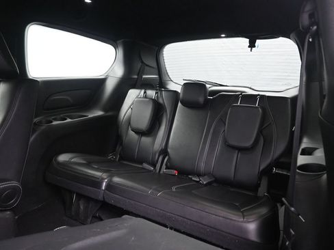 Used 2024 Chrysler Pacifica Limited FWD image 24