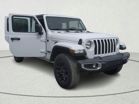 Used 2022 Jeep Gladiator Sport AWD/4WD image 8